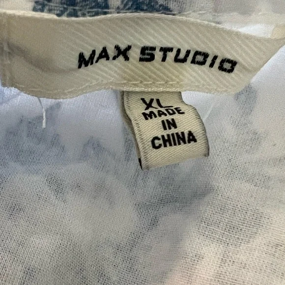 Max Studio White Maxi Dress with Light Blue Floral Print - Picture 7 of 8